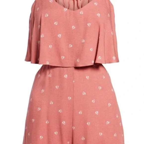 ✨Lush Feather Bow Back Romper✨ - Picture 3 of 5